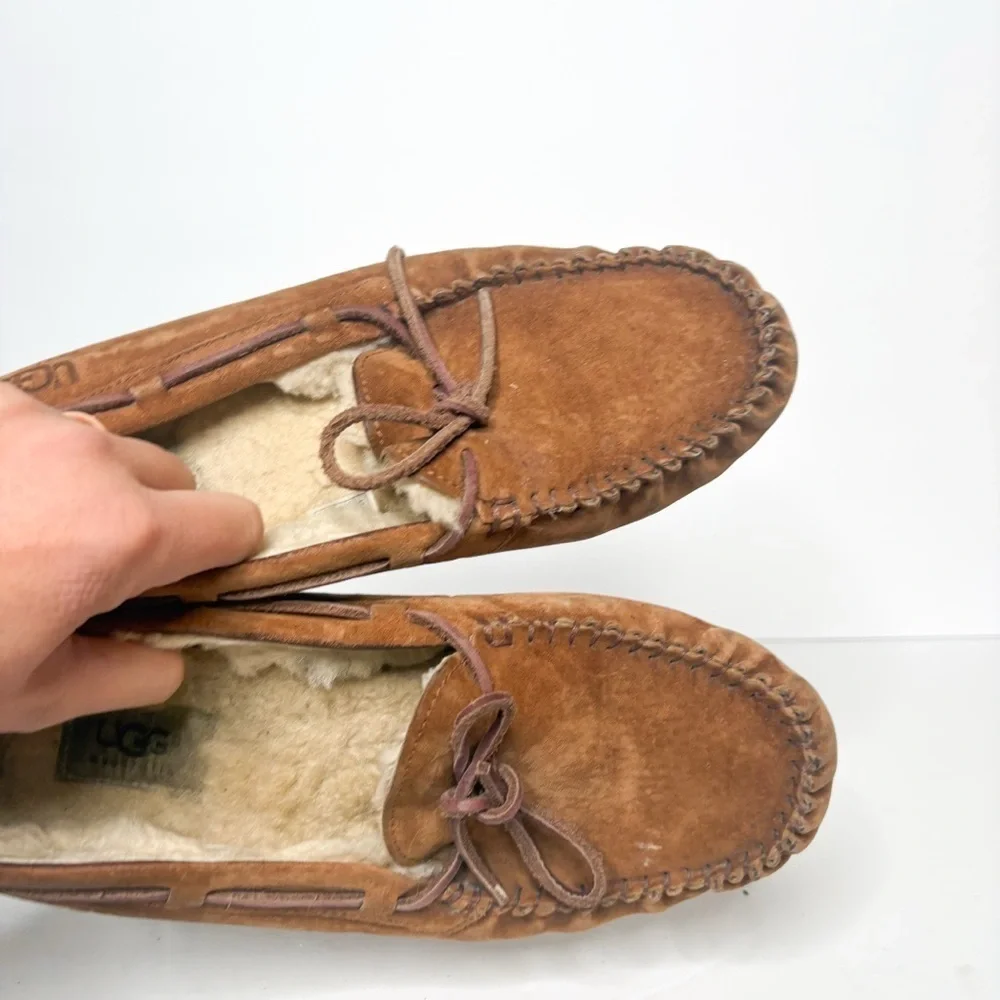 UGG Tan Suede Slippers Moccasins Loafers Men’s Size 9